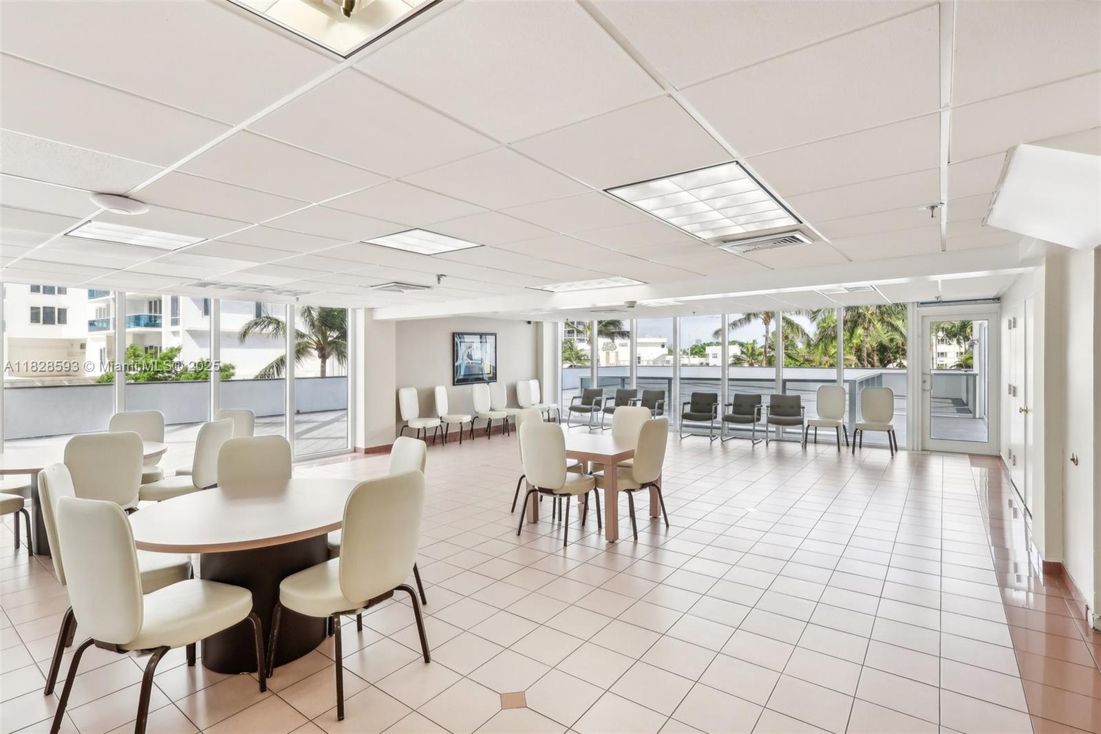 2401 Collins Ave #1612, Miami Beach, Florida image 32