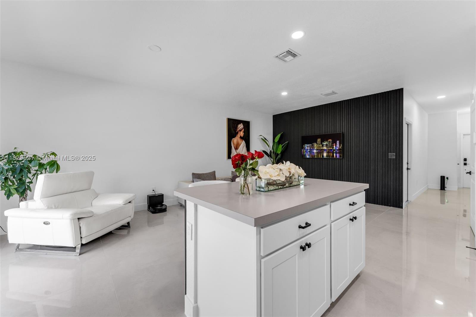 7315 Byron Ave #12A, Miami Beach, Florida image 8