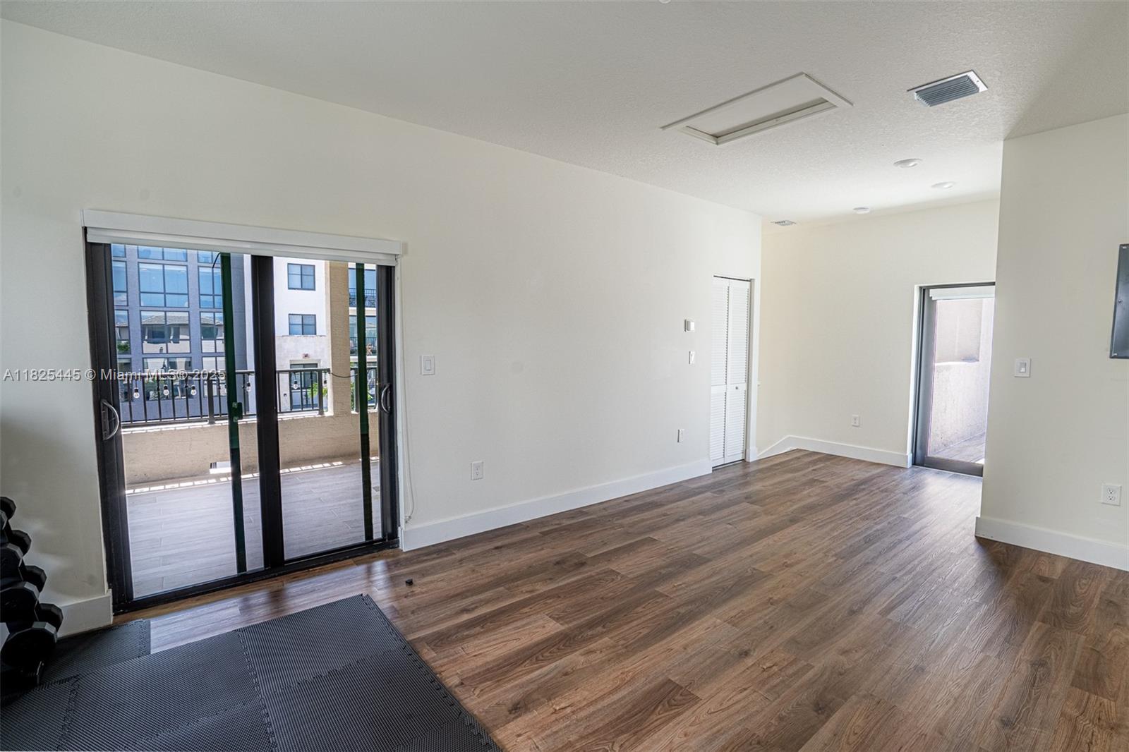 4269 NW 83rd Path, Doral, Florida image 17