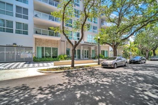 1850 Monroe #406, Hollywood, Florida image 3