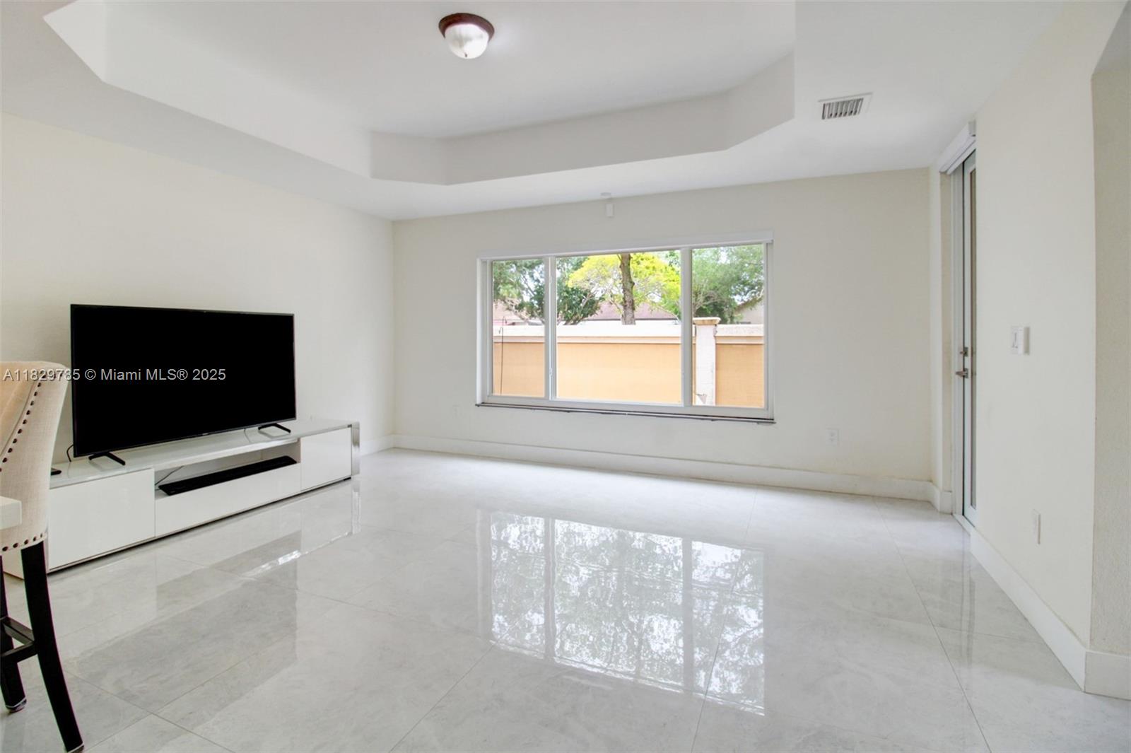 15445 SW 26th Ter, Miami, Florida image 8