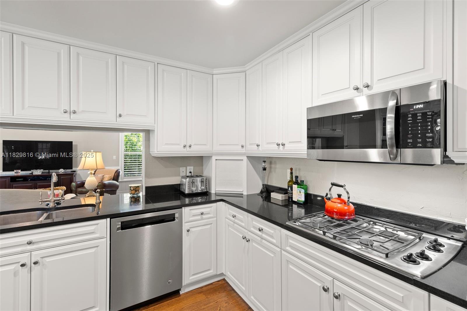 3003 W Villa Rosa Park, Tampa, Florida image 13