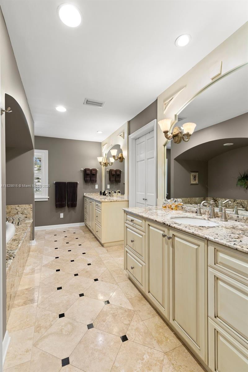3003 W Villa Rosa Park, Tampa, Florida image 22