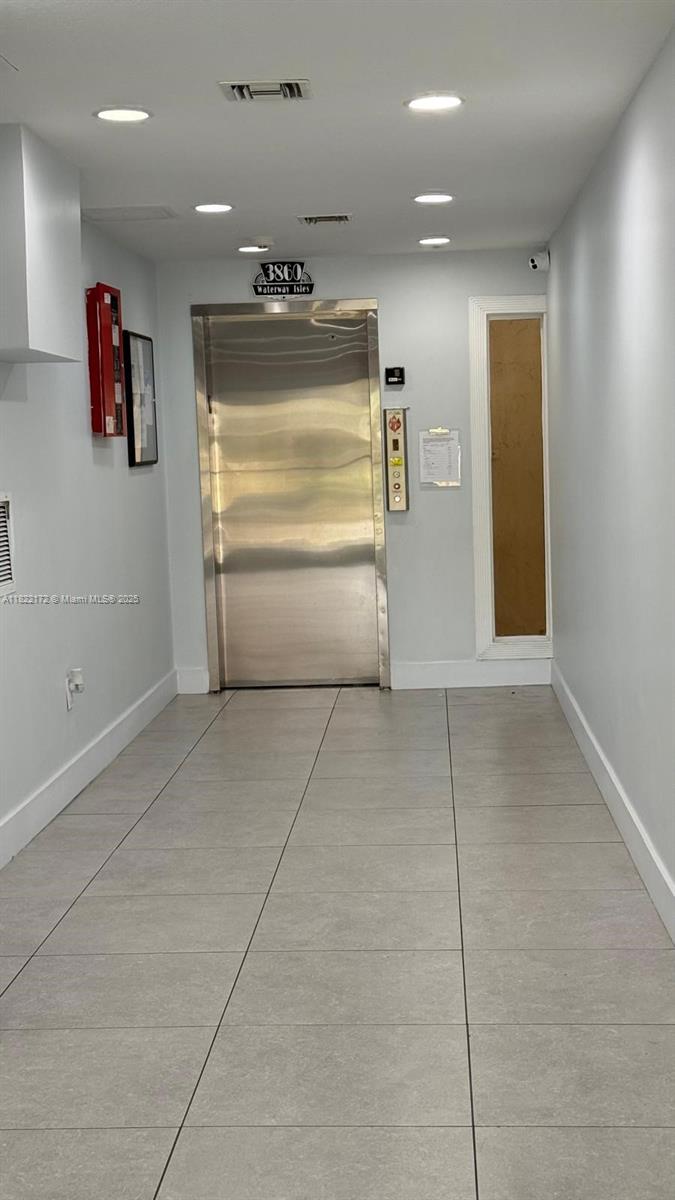3860 NE 170th St #412, North Miami Beach, Florida image 3