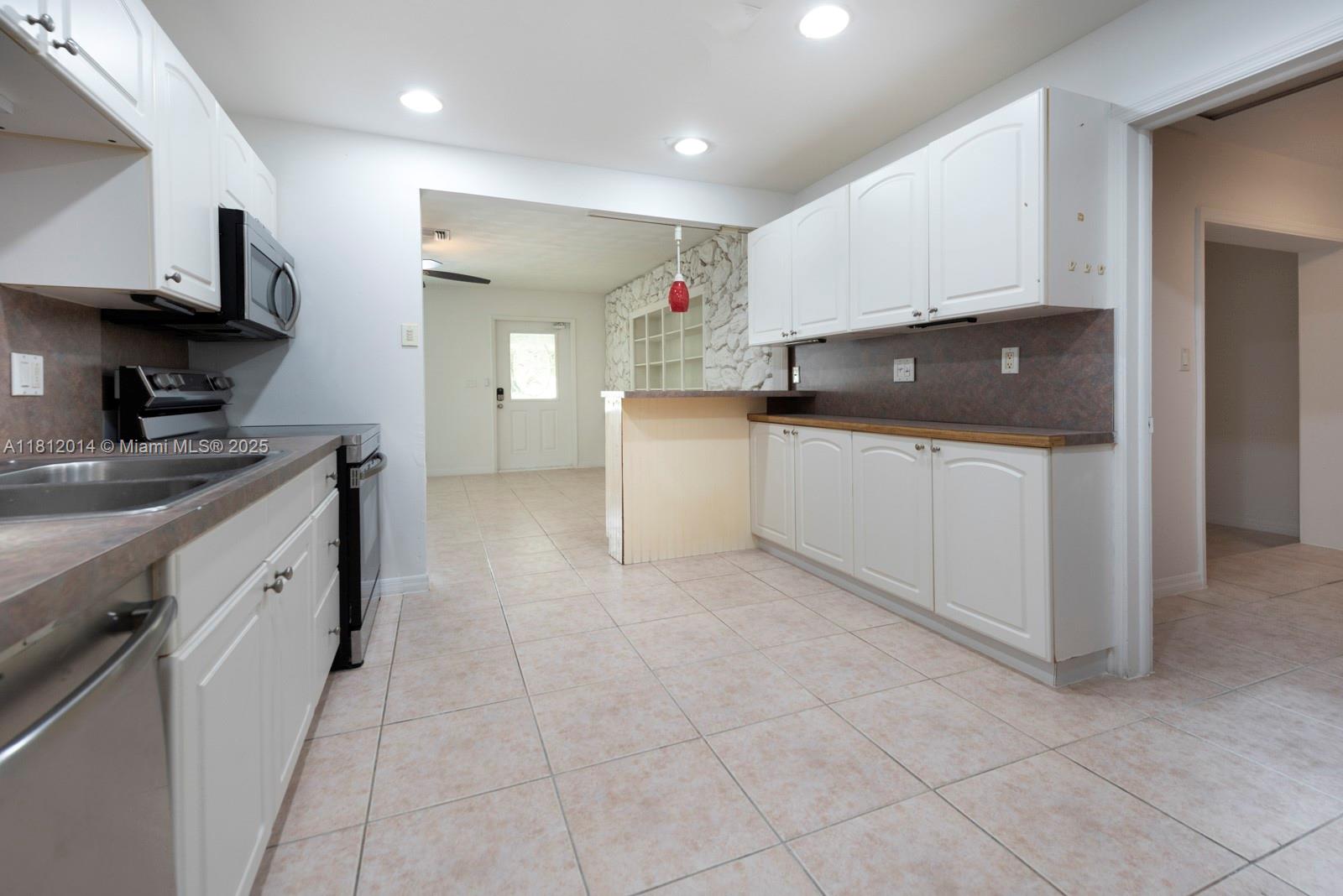 4600 NE 3rd Ave, Fort Lauderdale, Florida image 9