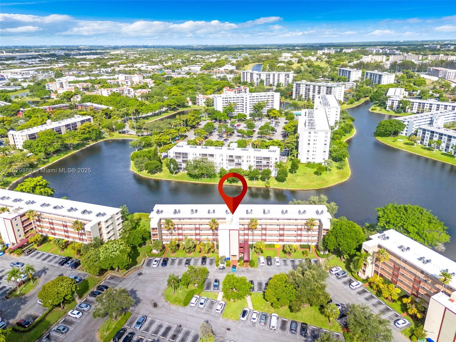 2106 S Cypress Bend Dr #203, Pompano Beach, Florida image 4