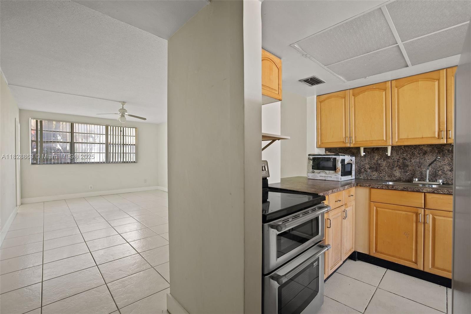 1333 E Hallandale Beach Blvd #104, Hallandale Beach, Florida image 6