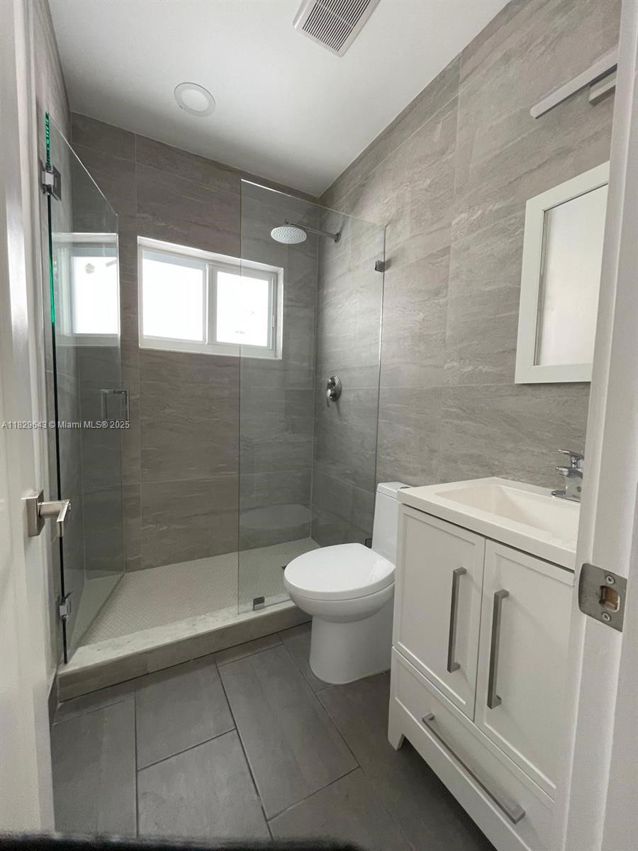 1401 NE 178th St, North Miami Beach, Florida image 7