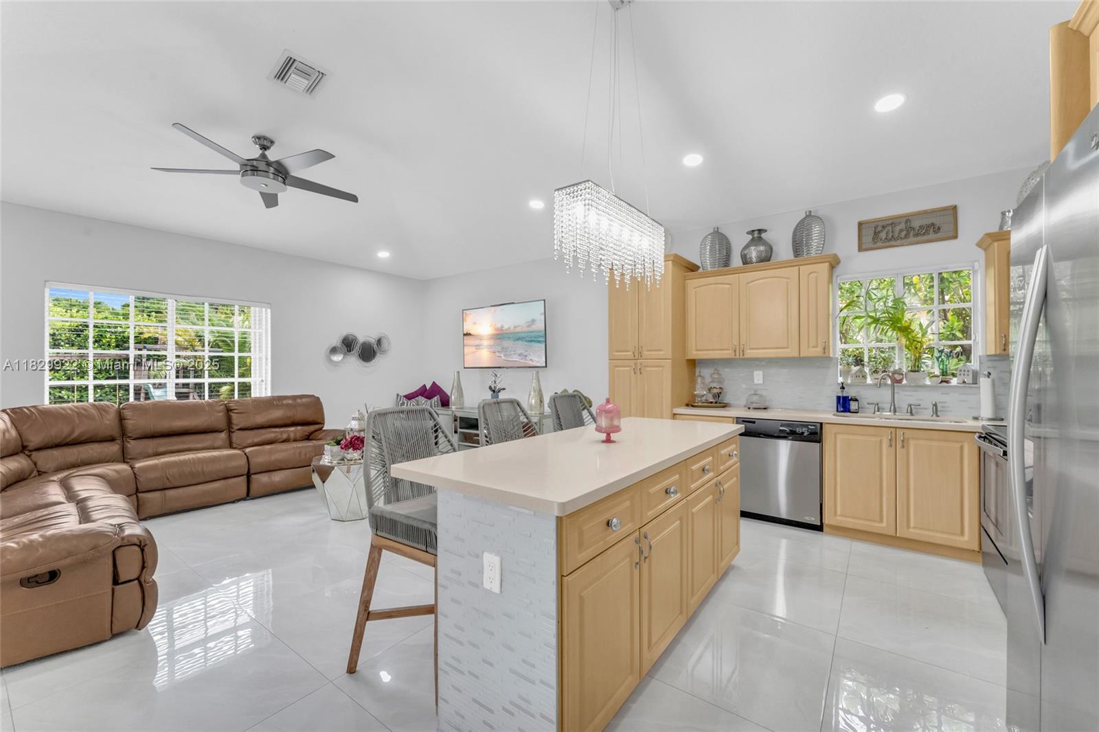 7850 NW 160th Ter, Miami Lakes, Florida image 15