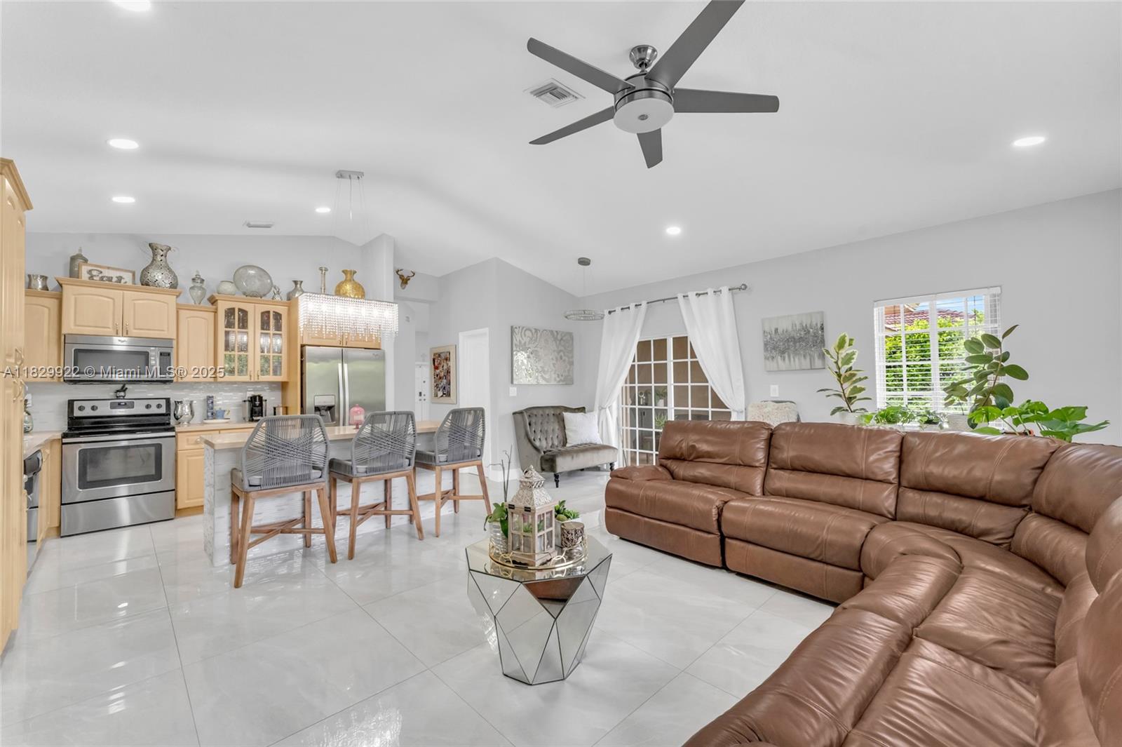 7850 NW 160th Ter, Miami Lakes, Florida image 16