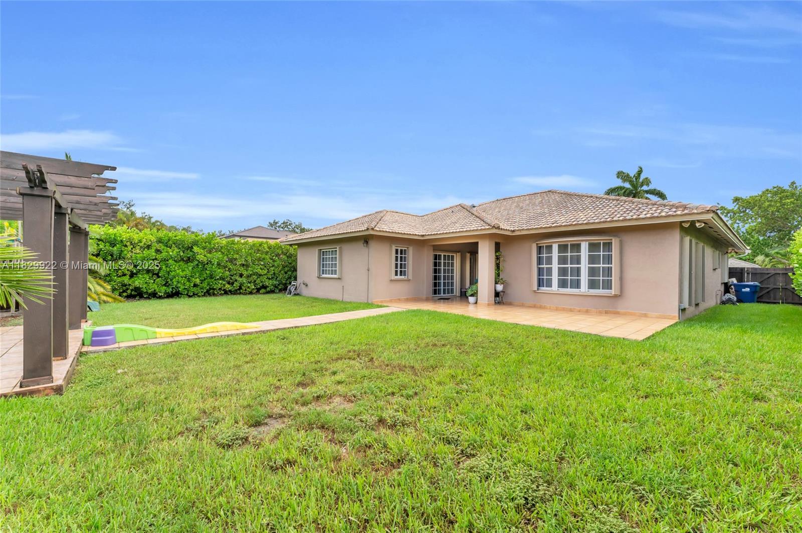 7850 NW 160th Ter, Miami Lakes, Florida image 33