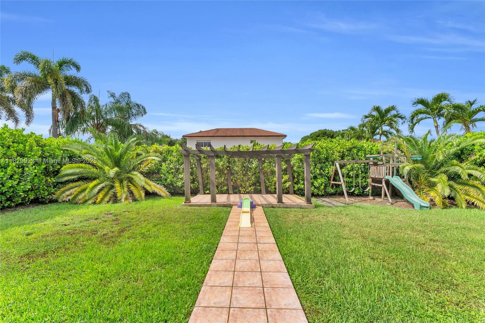 7850 NW 160th Ter, Miami Lakes, Florida image 36