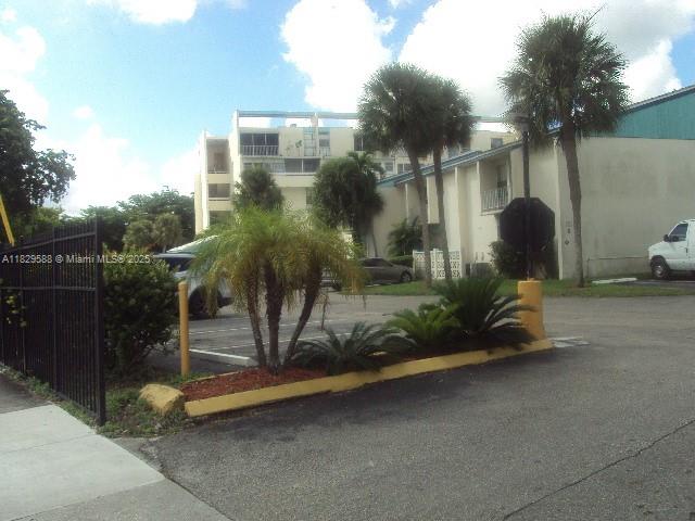 Residential, Lauderhill, Florida image 10