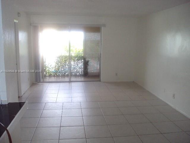 Residential, Lauderhill, Florida image 3