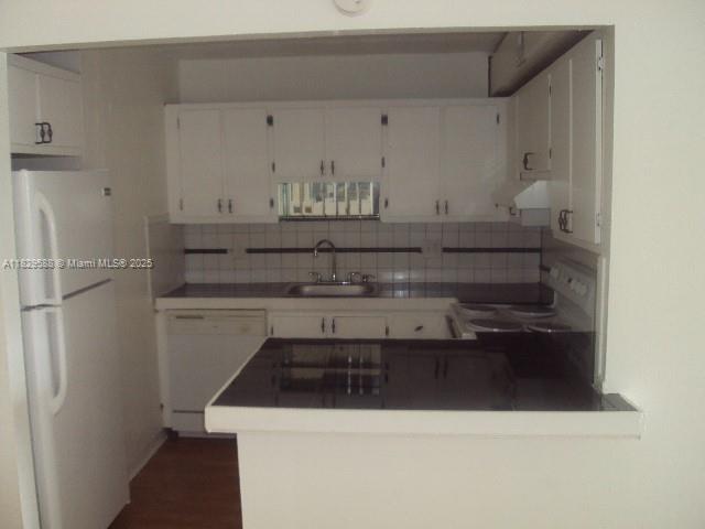 Residential, Lauderhill, Florida image 6