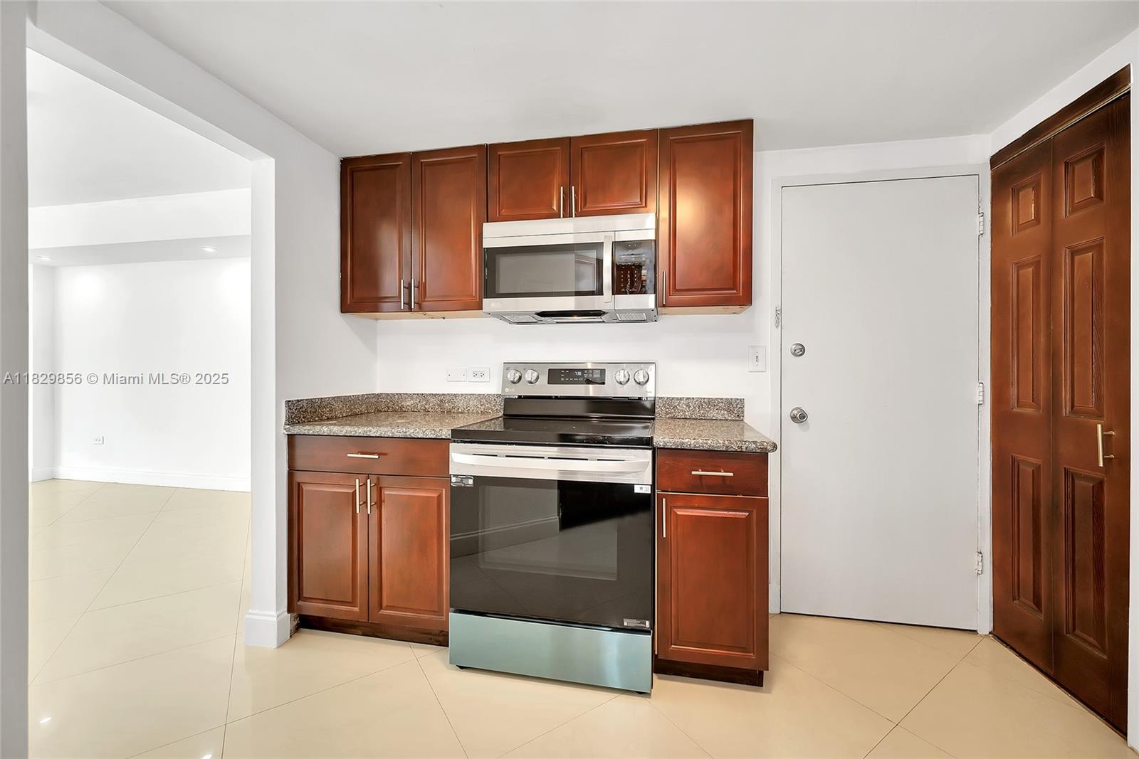 Property photo # 8