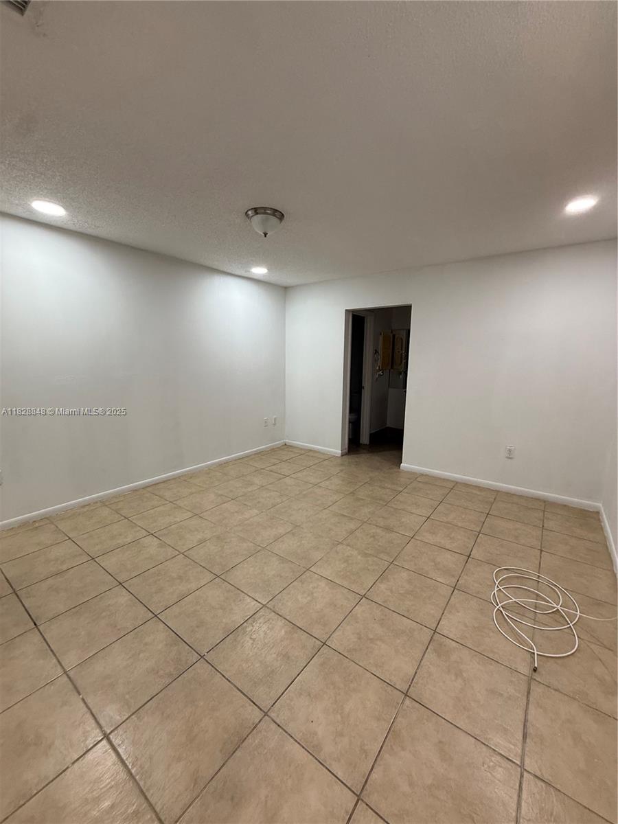19926 NW 67th Pl, Hialeah, Florida image 11