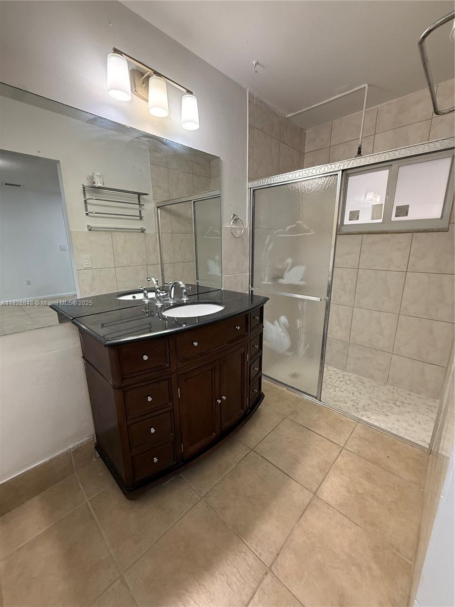 19926 NW 67th Pl, Hialeah, Florida image 14