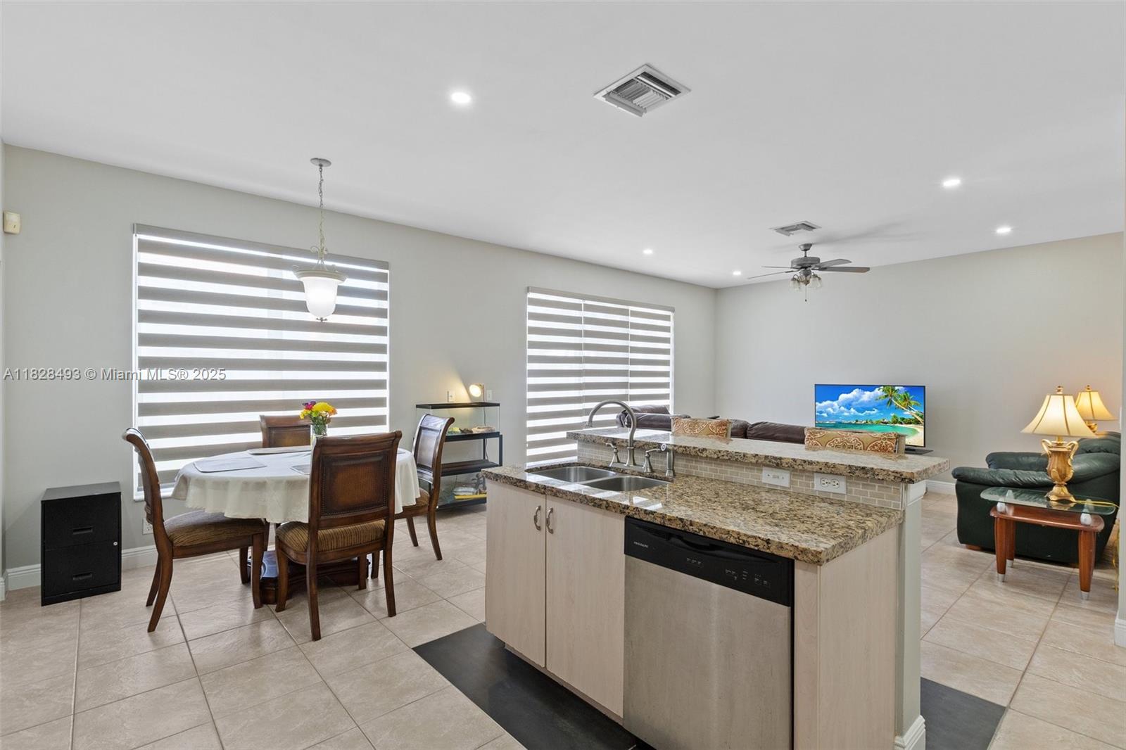 2406 SW 162nd Ter, Miramar, Florida image 8