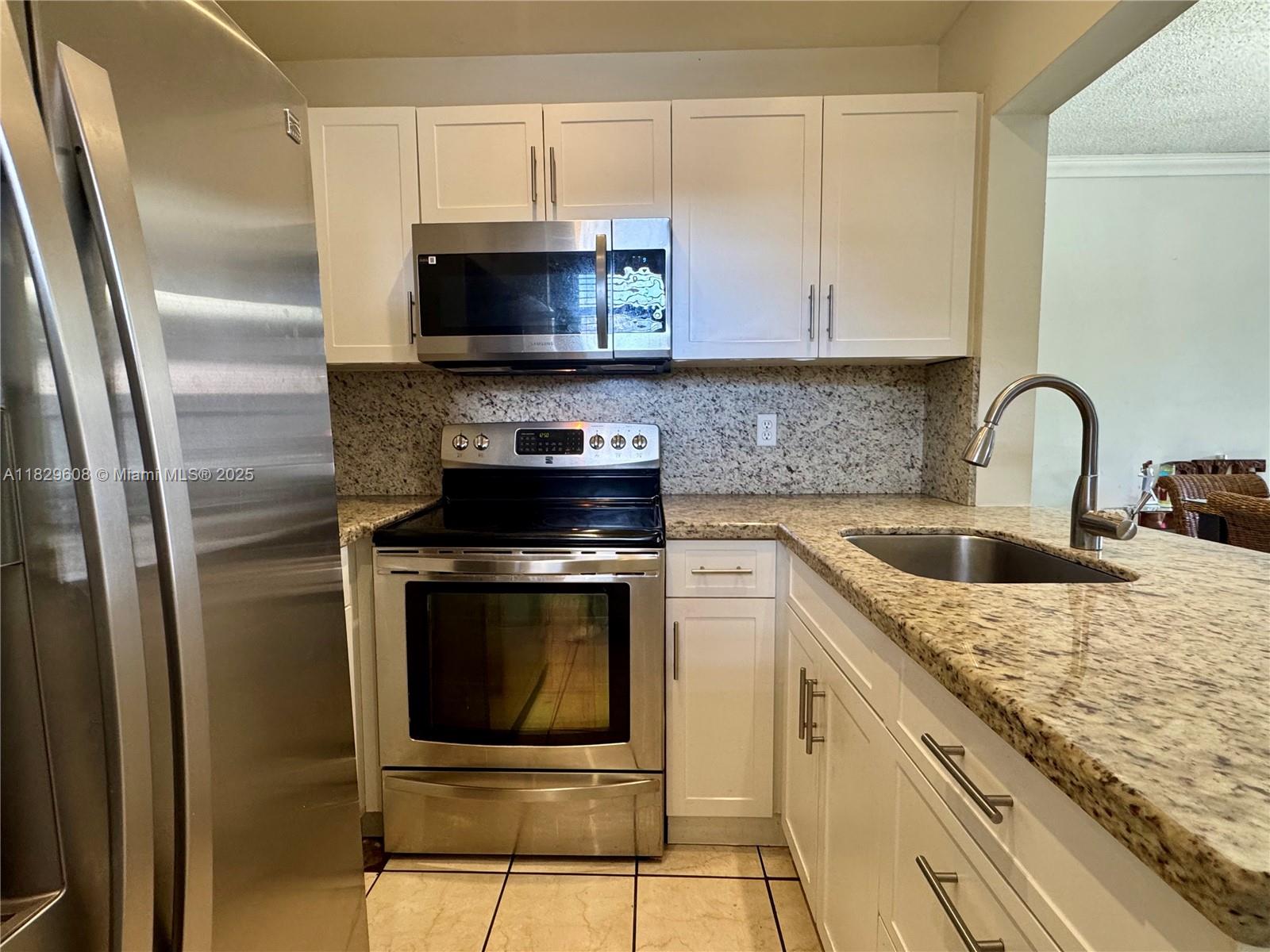 746 Overiver Drive, Fort Myers, Florida image 7