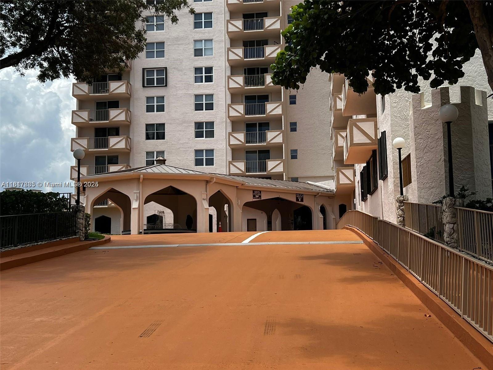 Residential, Hallandale Beach, Florida image 4