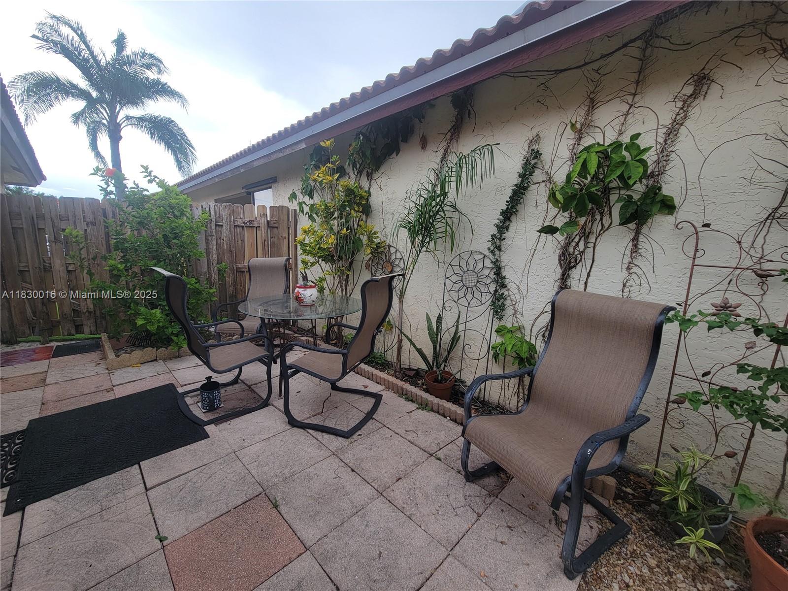 810 SW 113th Ter, Pembroke Pines, Florida image 21