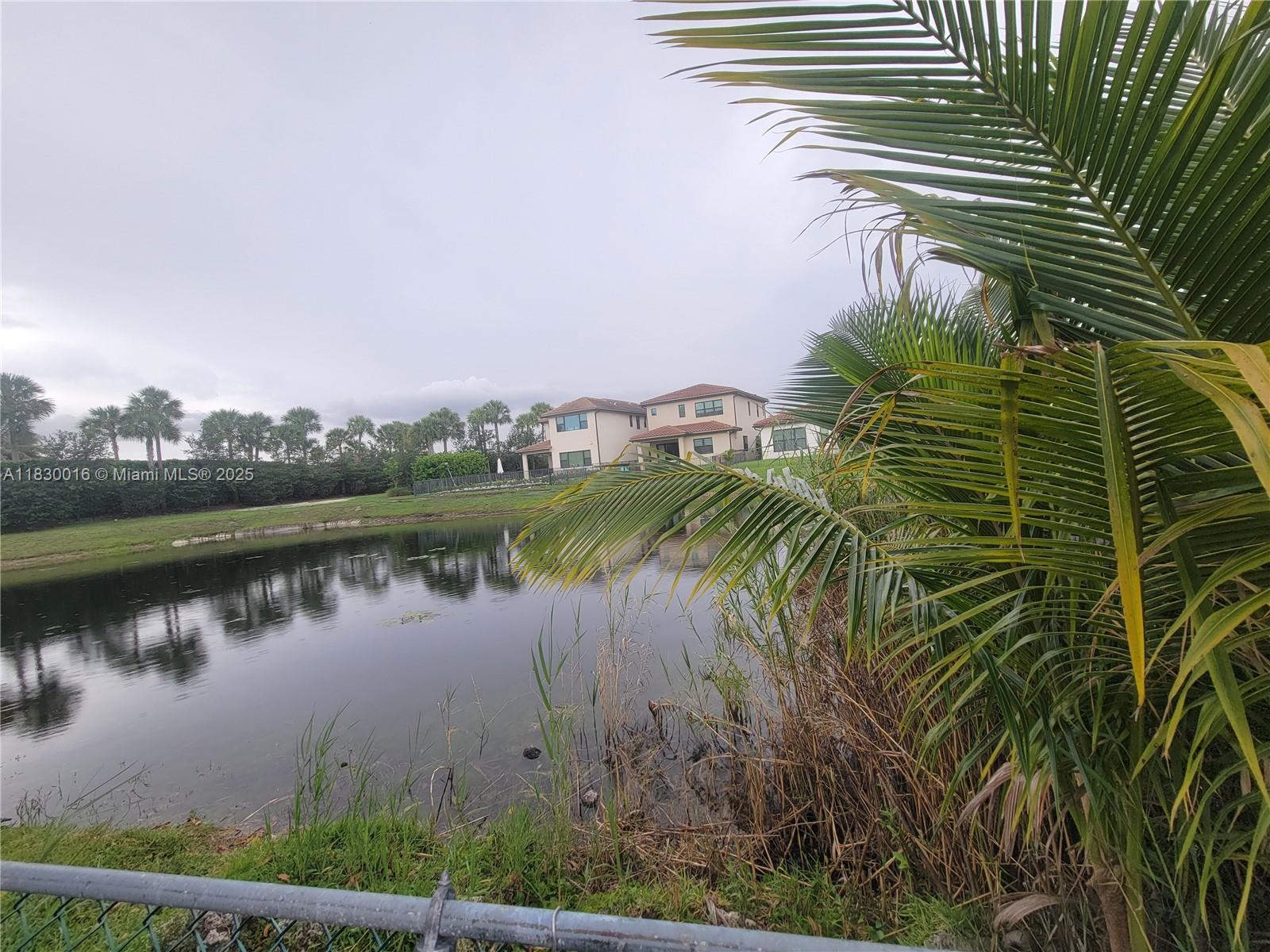 810 SW 113th Ter, Pembroke Pines, Florida image 24