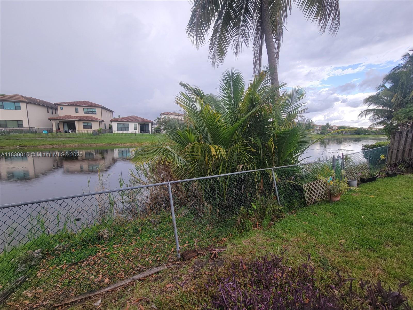 810 SW 113th Ter, Pembroke Pines, Florida image 31