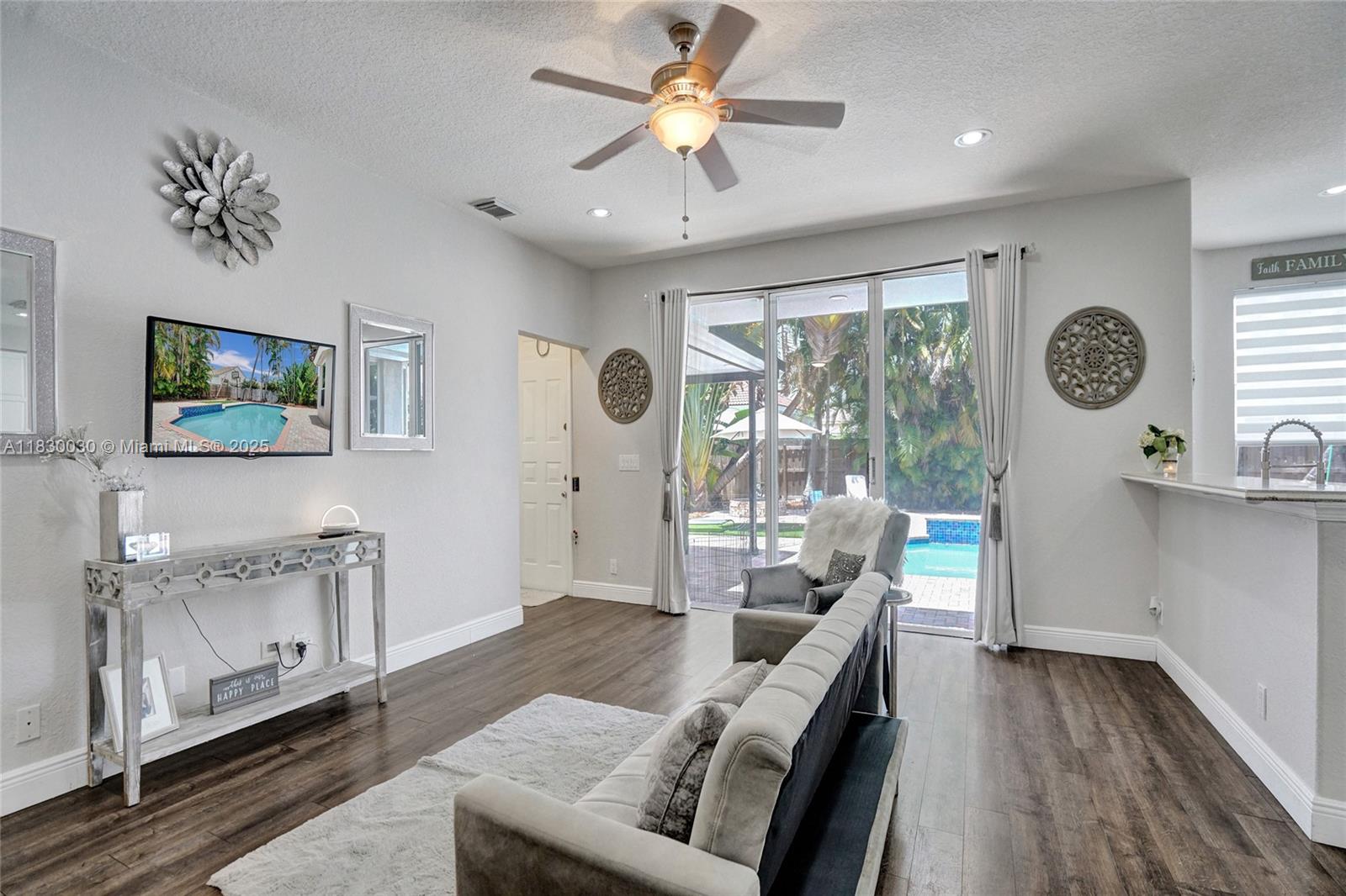 5347 SW 32nd Ter, Hollywood, Florida image 19