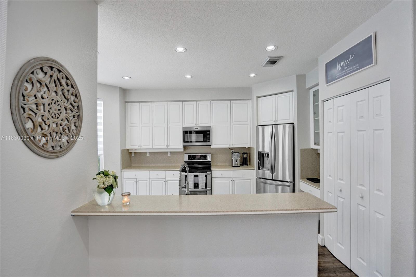 5347 SW 32nd Ter, Hollywood, Florida image 24
