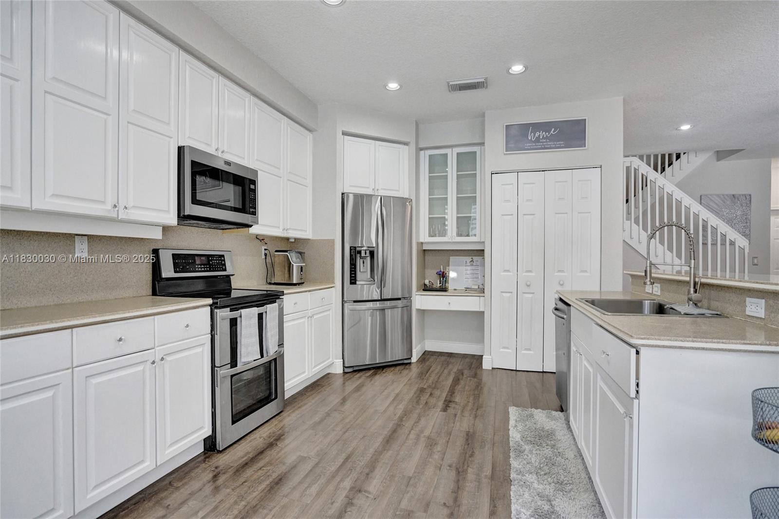 5347 SW 32nd Ter, Hollywood, Florida image 31