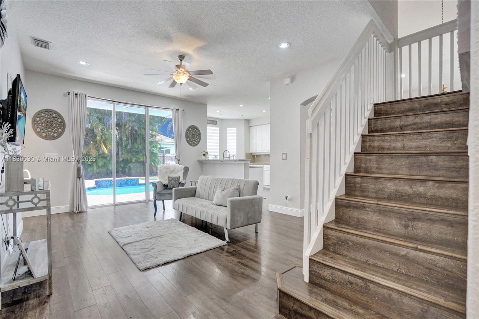 5347 SW 32nd Ter, Hollywood, Florida image 39