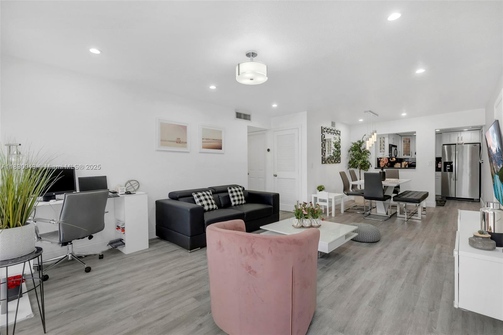 Property photo # 2