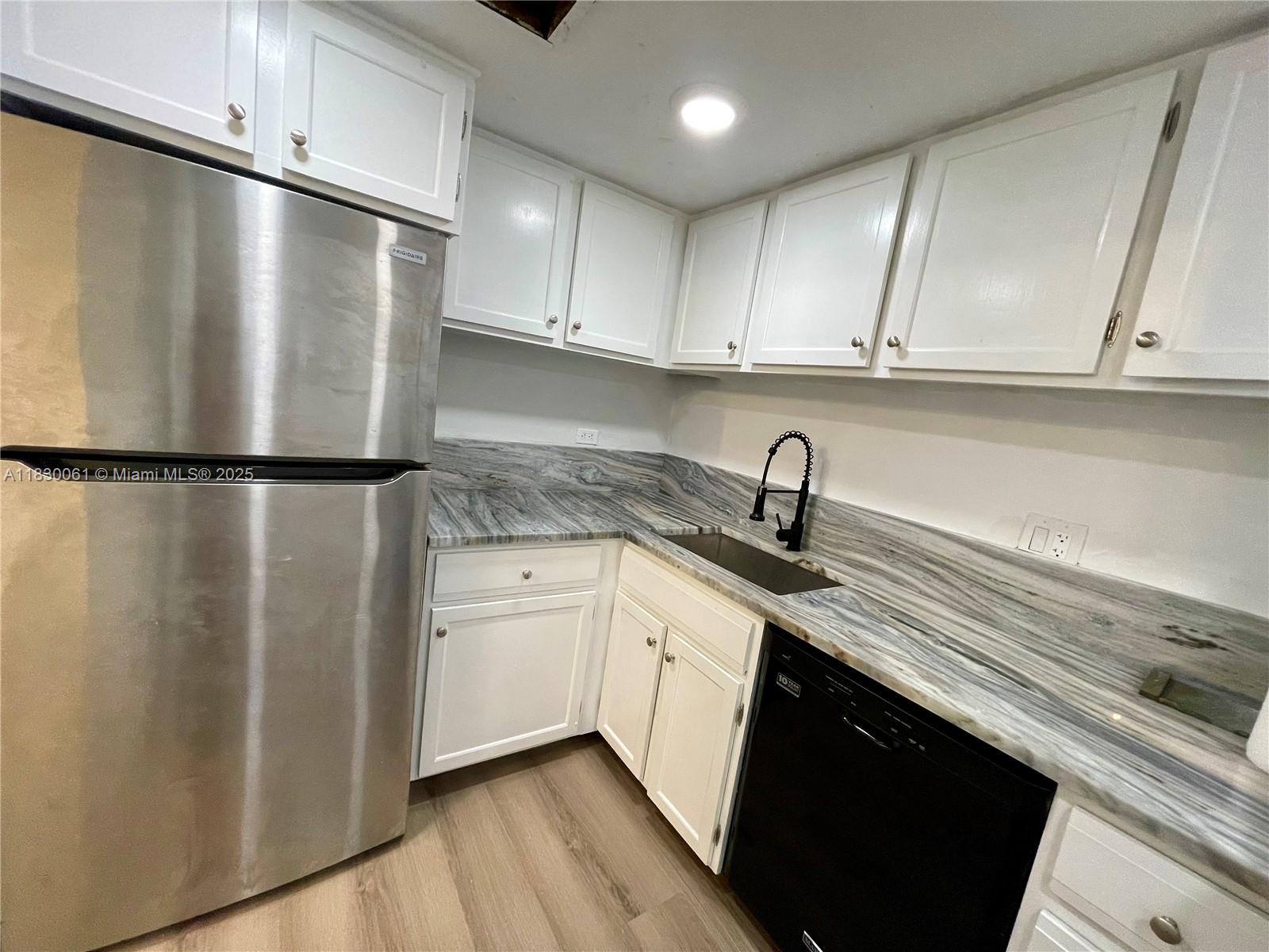 Property photo # 0