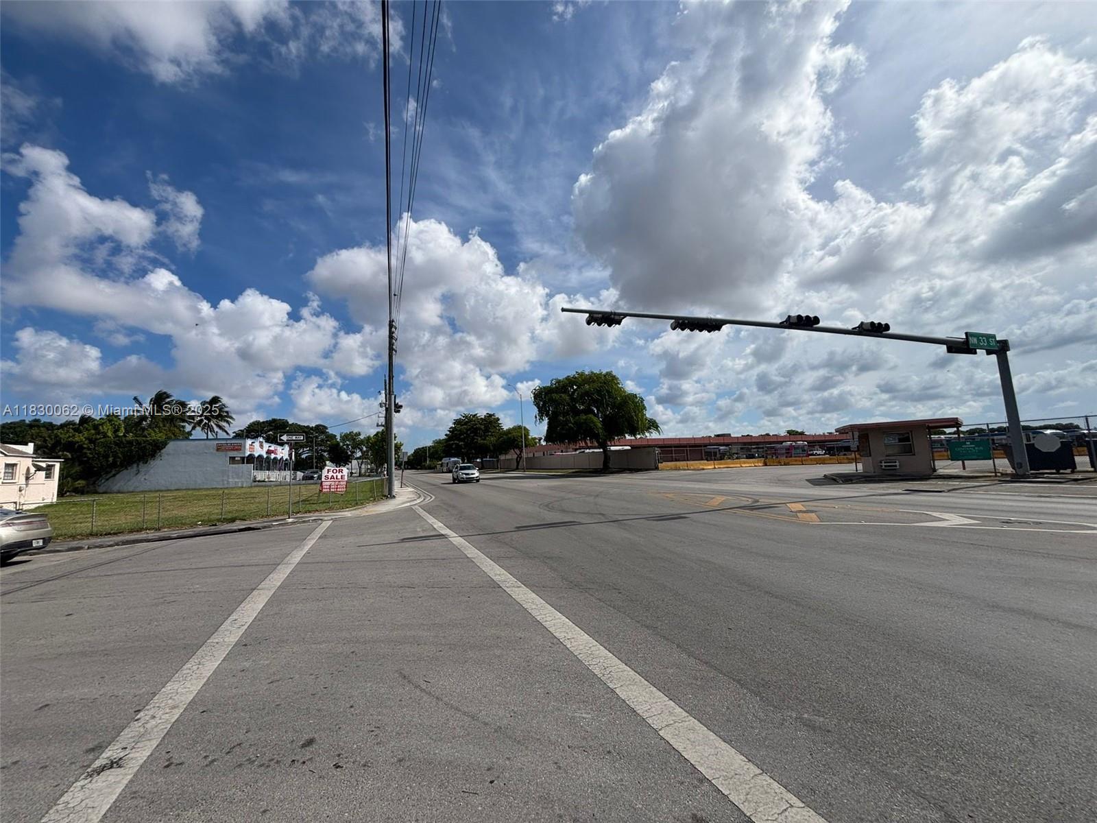 3186 NW 33rd St, Miami, Florida image 10
