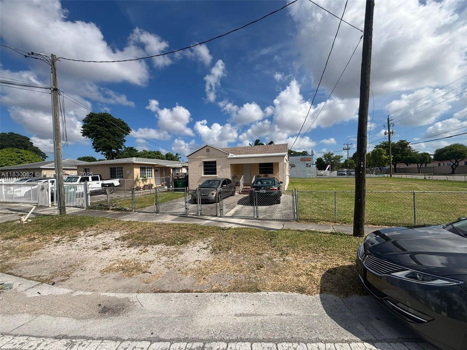 3186 NW 33rd St, Miami, Florida image 5