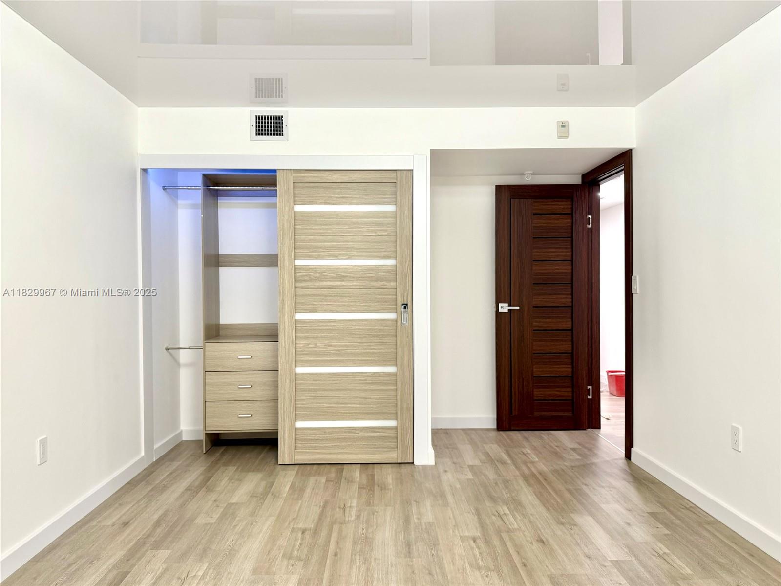 671 NE 195th St #220E, Miami, Florida image 13