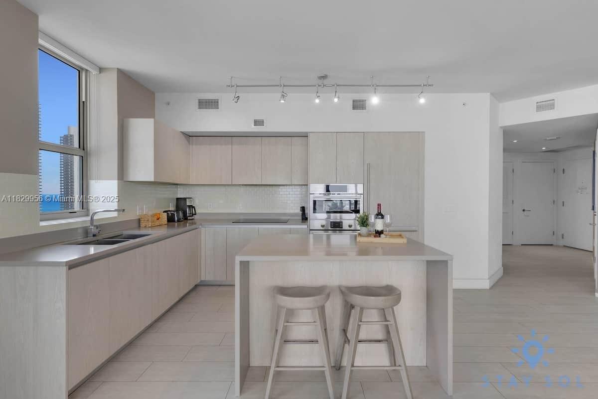 4010 S Ocean Dr #R2001, Hollywood, Florida image 5