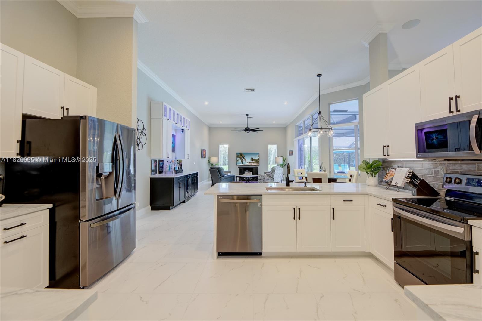 6518 NW 72nd Pl, Parkland, Florida image 3