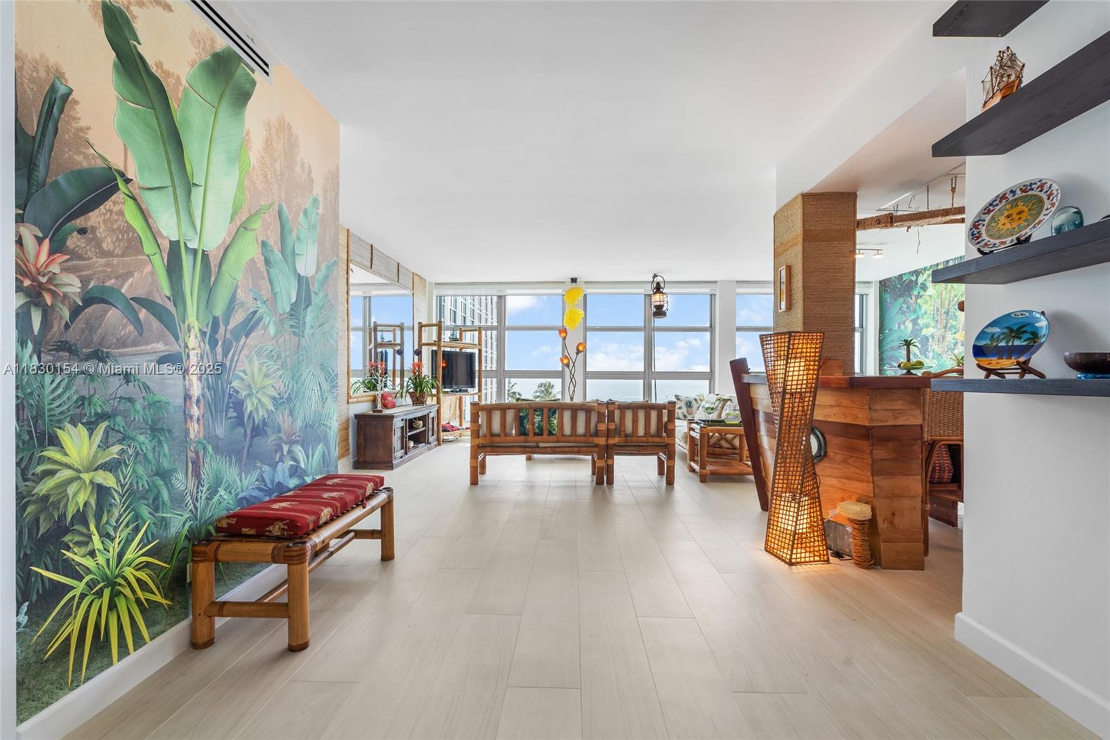 Residential, Miami Beach, Florida image 2