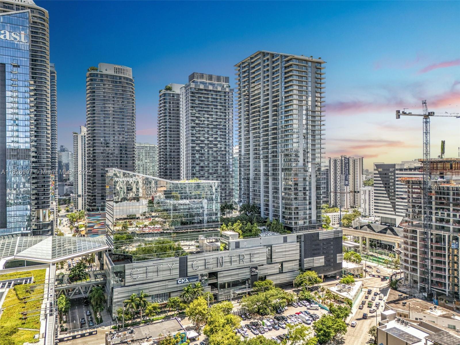 88 SW 7th St #2107, Miami, Florida image 19