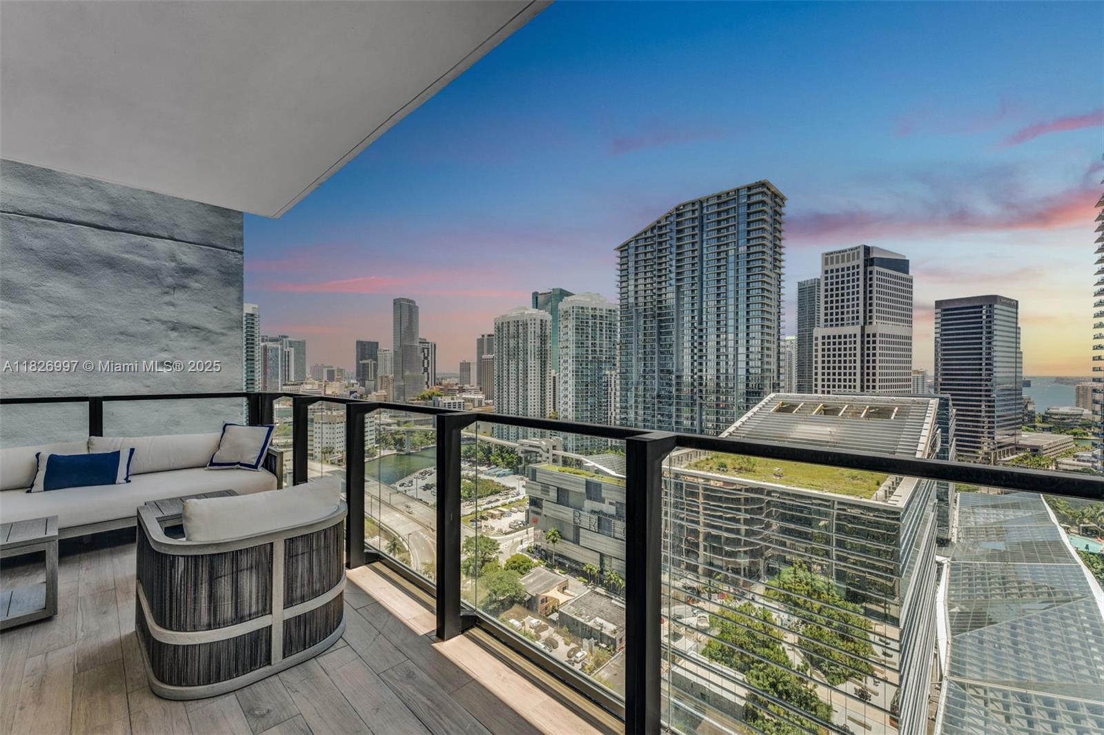 88 SW 7th St #2107, Miami, Florida image 4