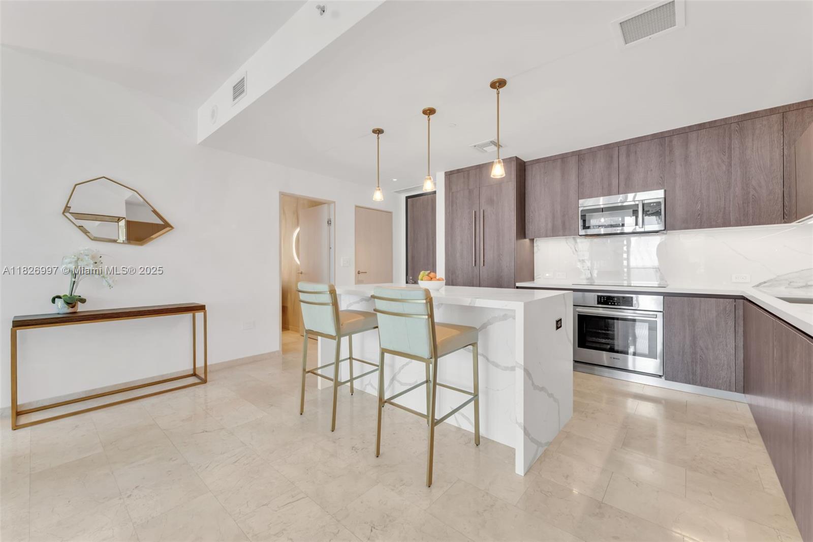 88 SW 7th St #2107, Miami, Florida image 8