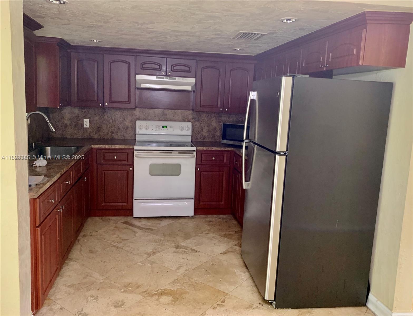 5221 Orange Dr, Davie, Florida image 7