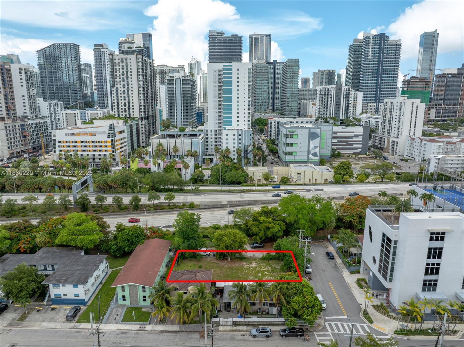 367 SW 11th St, Miami, Florida image 1