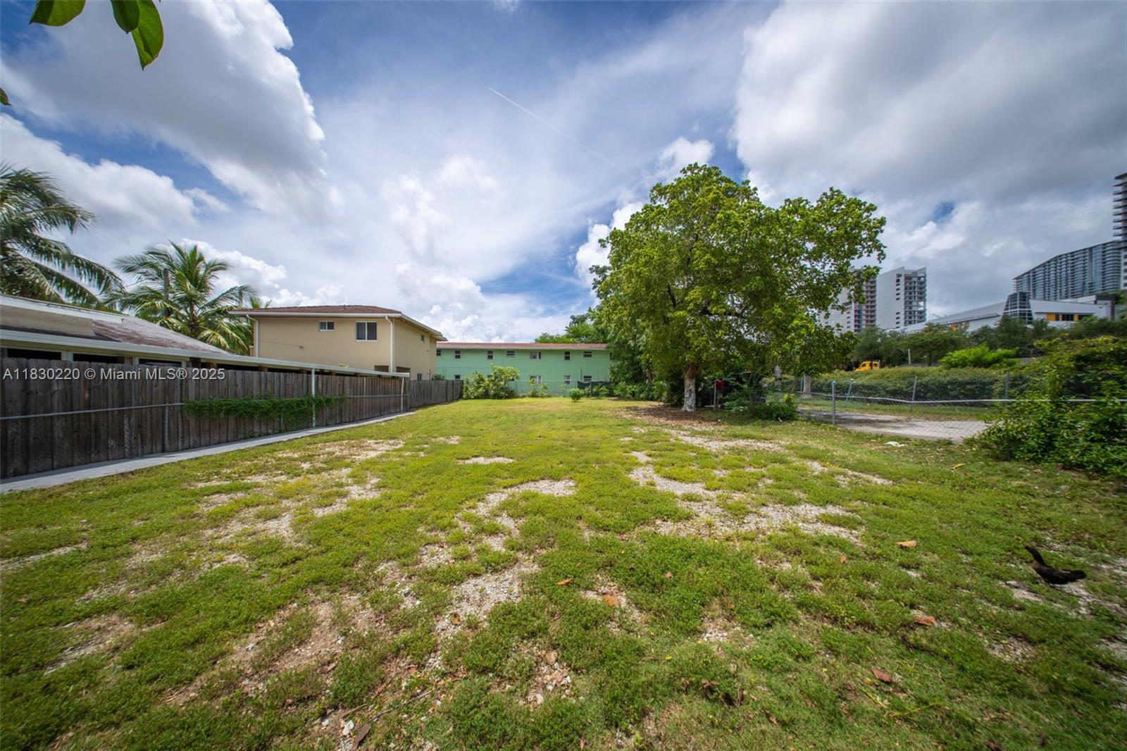 367 SW 11th St, Miami, Florida image 12