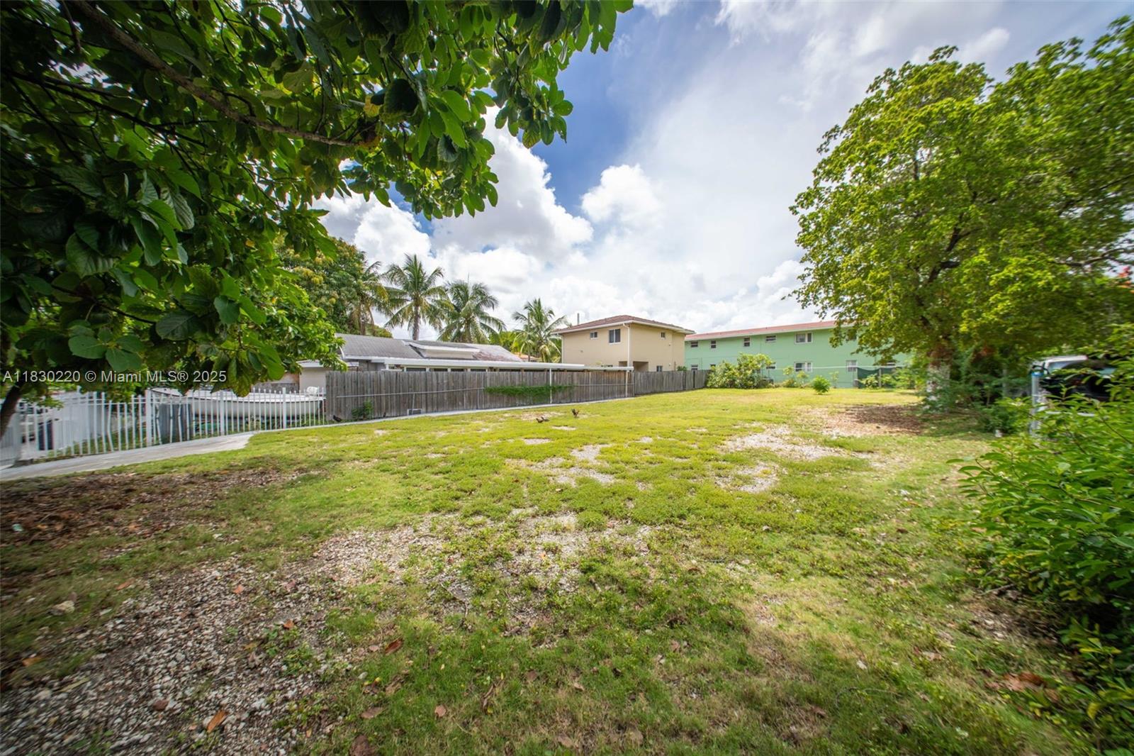 367 SW 11th St, Miami, Florida image 15