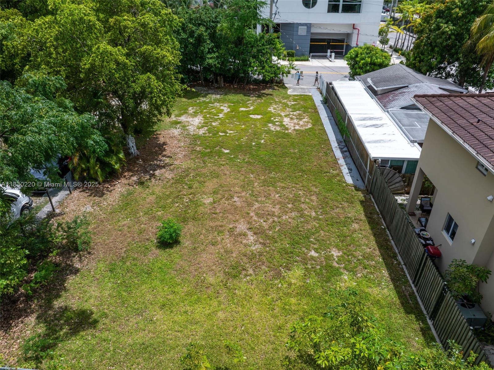 367 SW 11th St, Miami, Florida image 18