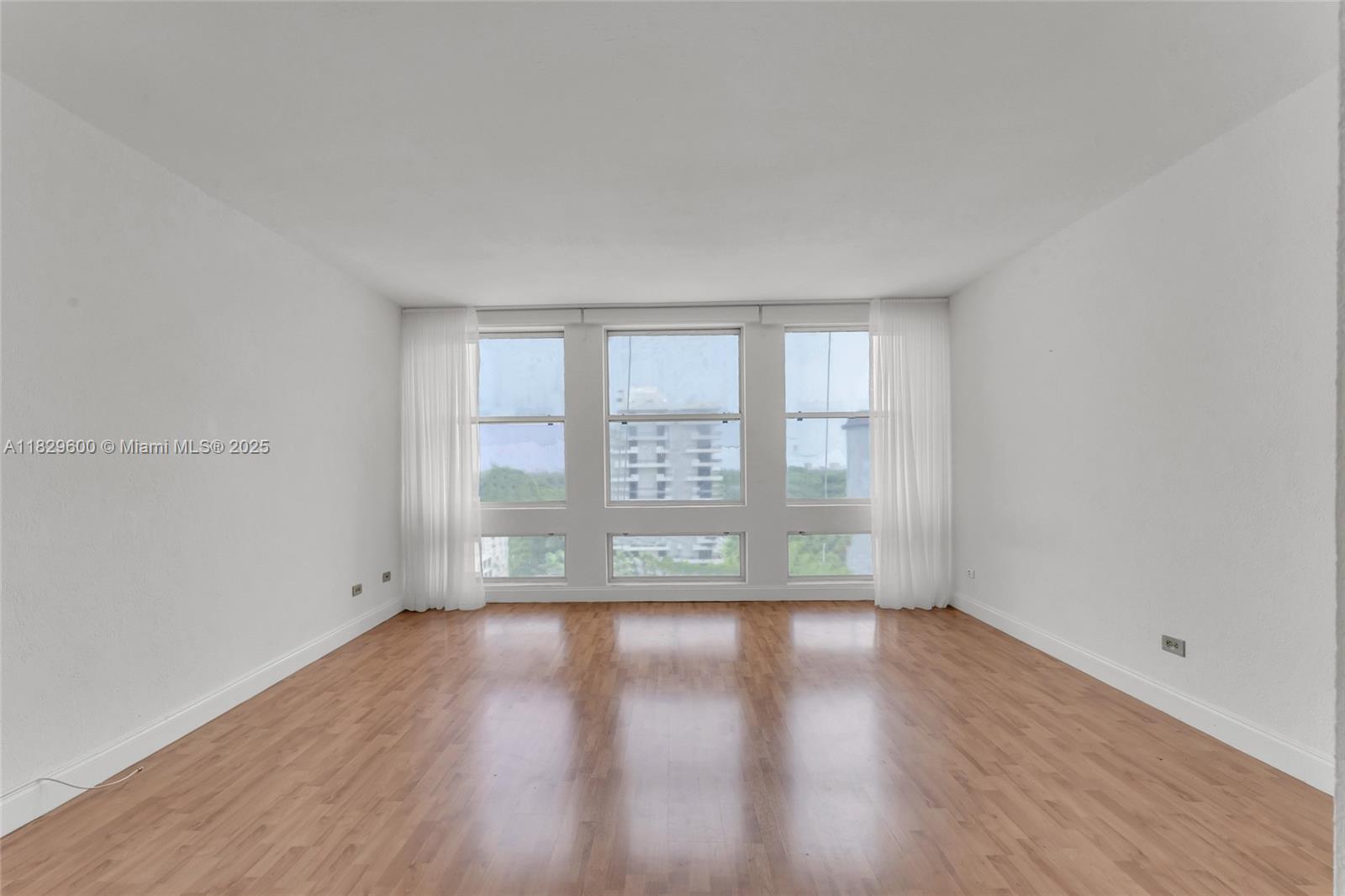700 Biltmore Way #914, Coral Gables, Florida image 2