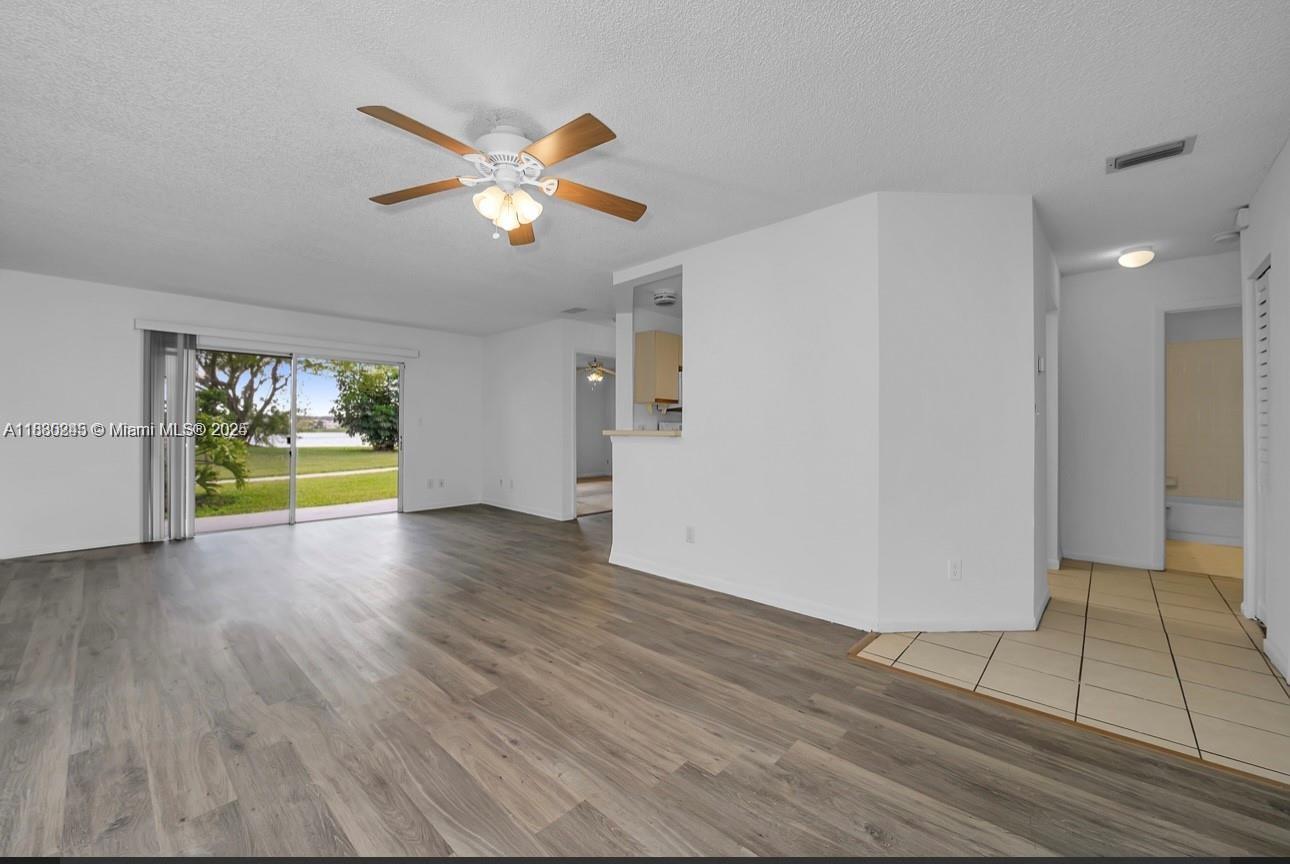 3453 NW 44th St #104, Oakland Park, Florida image 2